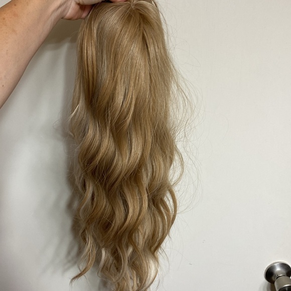 Wiglet Topper - Picture 3 of 7